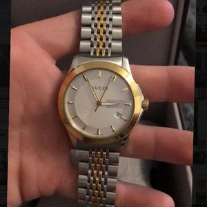 Men’s Gucci watch